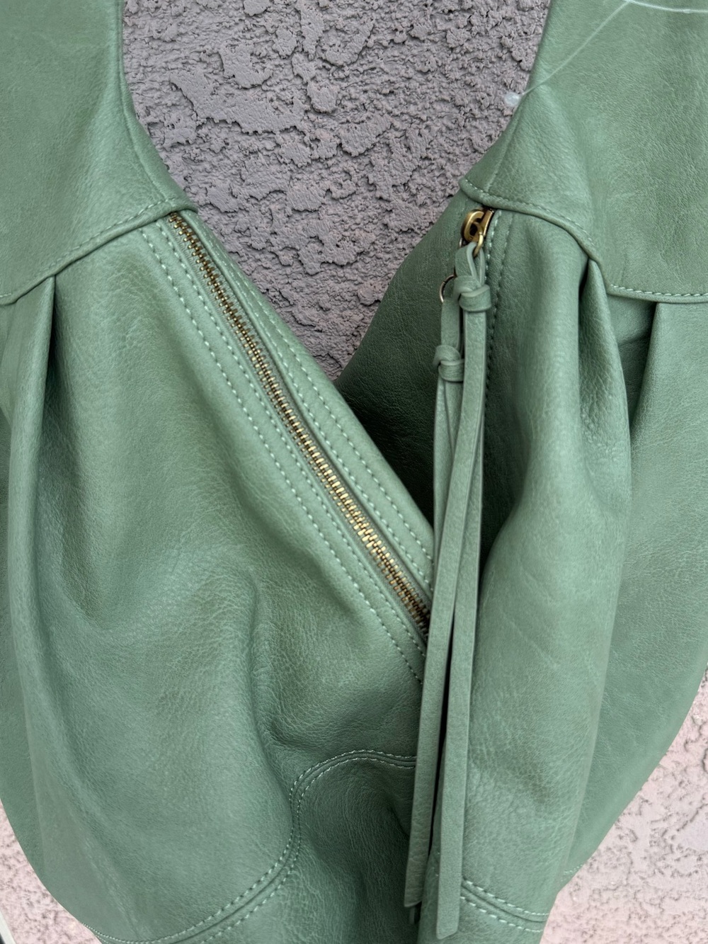 Free people slouchy carryall hobo Bag in sage - Picture 4 of 9